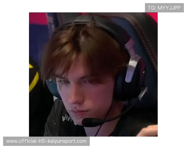 电竞选手哭着说想家，全网心疼