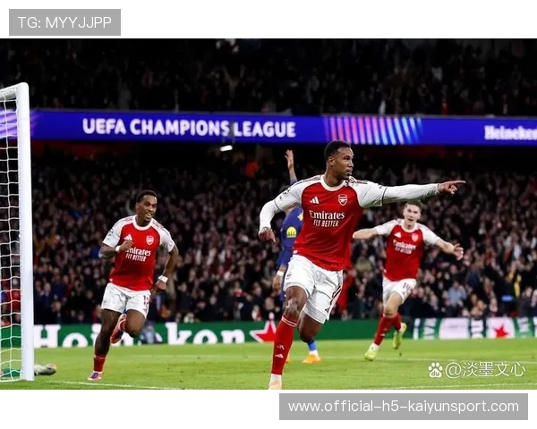 阿森纳担忧主力边后卫状态波动:球队防线燃起隐忧 阿森纳担忧主力边后卫状态波动:球队防线燃起隐忧