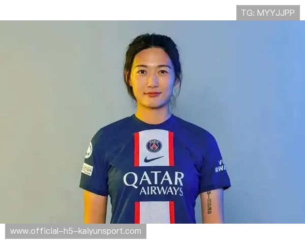 加拉塔萨雷女足牵手杨莉娜,边路突袭即刻上演 加拉塔萨雷女足牵手杨莉娜,边路突袭即刻上演